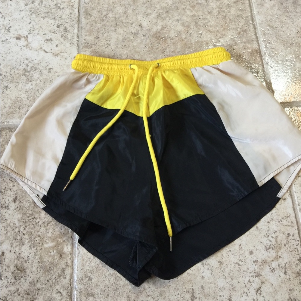 PRETTY LITTLE THING SHORTS